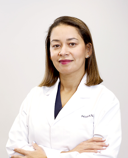 Dr. Luz Ángela Muñoz, specialist in Paediatric Ophthalmology and Adult Strabismus at Miranza Málaga.