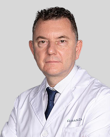 El doctor Maximino Abraldes López-Veiga, especialista en Mácula, retina y vítreo en Miranza Instituto Oftalmológico Gómez-Ulla.
