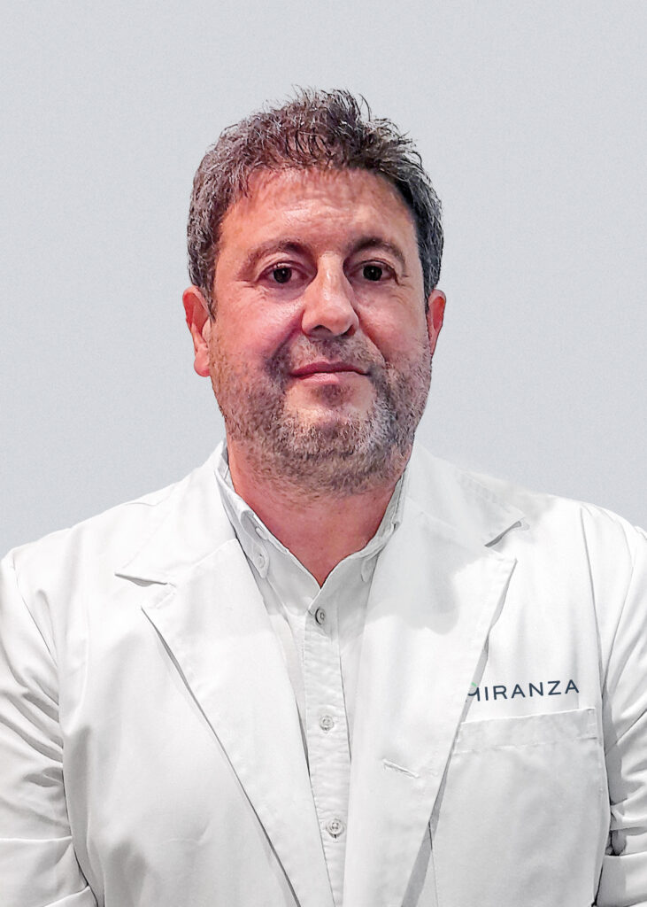 El doctor Alesander Bilbao, especialista en Cirugía refractiva y catarata en Miranza COI.