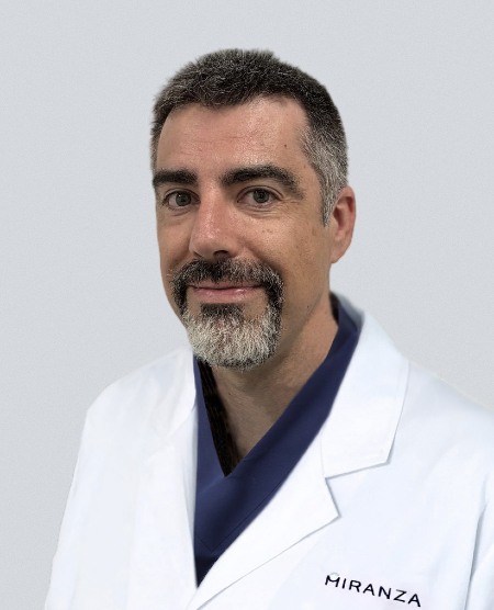 El doctor Dr. Rubén Pascual Pérez-Alfaro, especialista en Oftalmología general, Pediatría, Estrabismo y Catarata en Miranza Mallorca.