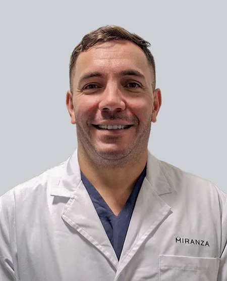 El doctor Leandro Martín, especialista en Oftalmología general en Miranza Clínica Muiños.