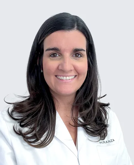 La doctora Cristina Robles, especialista en Retina y Oftalmología general en Miranza COI.