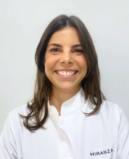 Dra. Diana Santander, Oftalmóloga especialista en Córnea y segmento anterior en Miranza IOA.